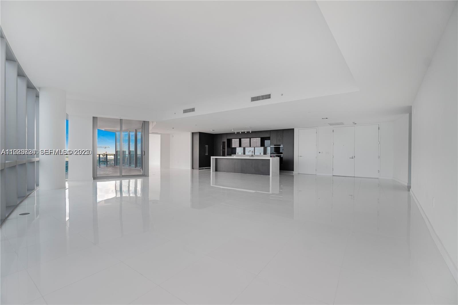 851 NE 1st Avenue 4911, Miami, FL 33132 photo 29