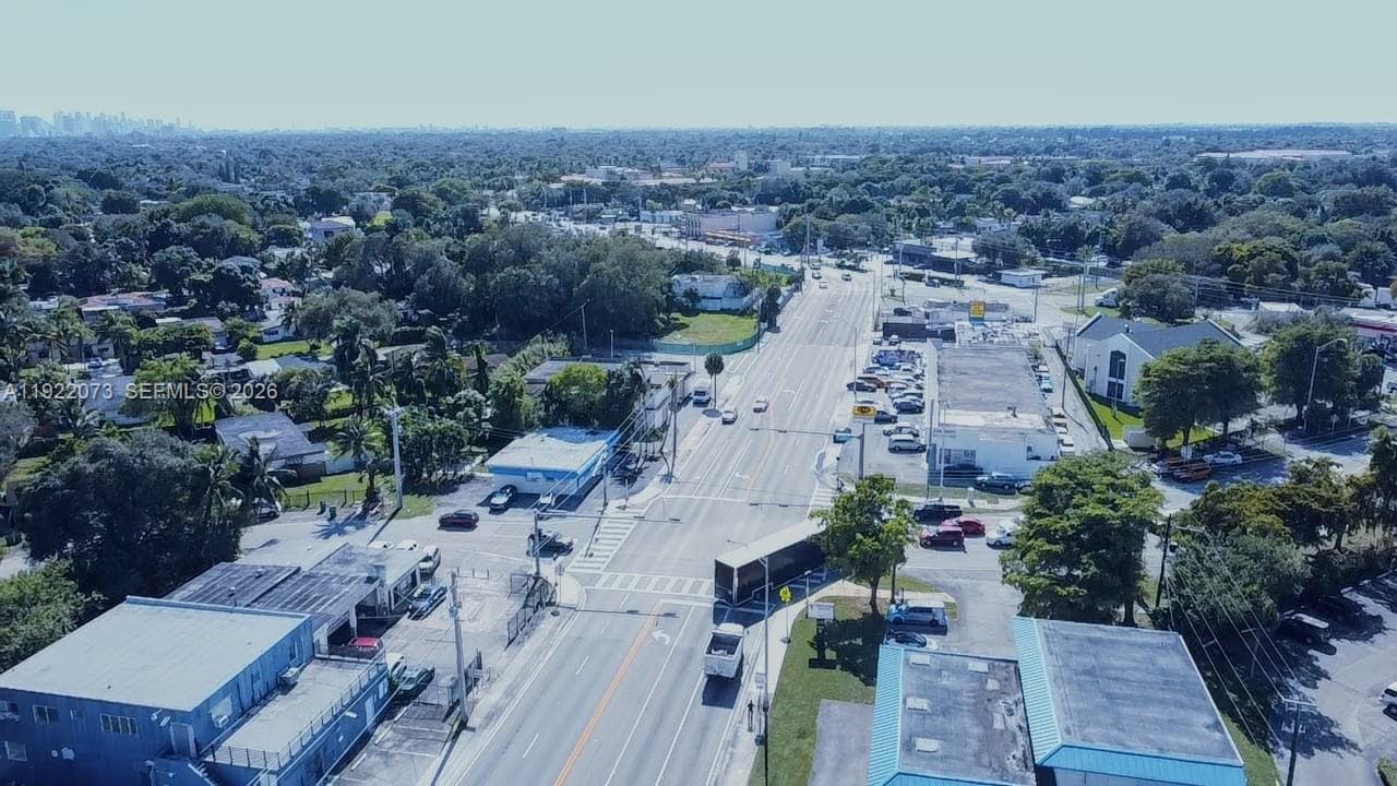 11851 W Dixie Highway, Miami, FL 33161 photo 21