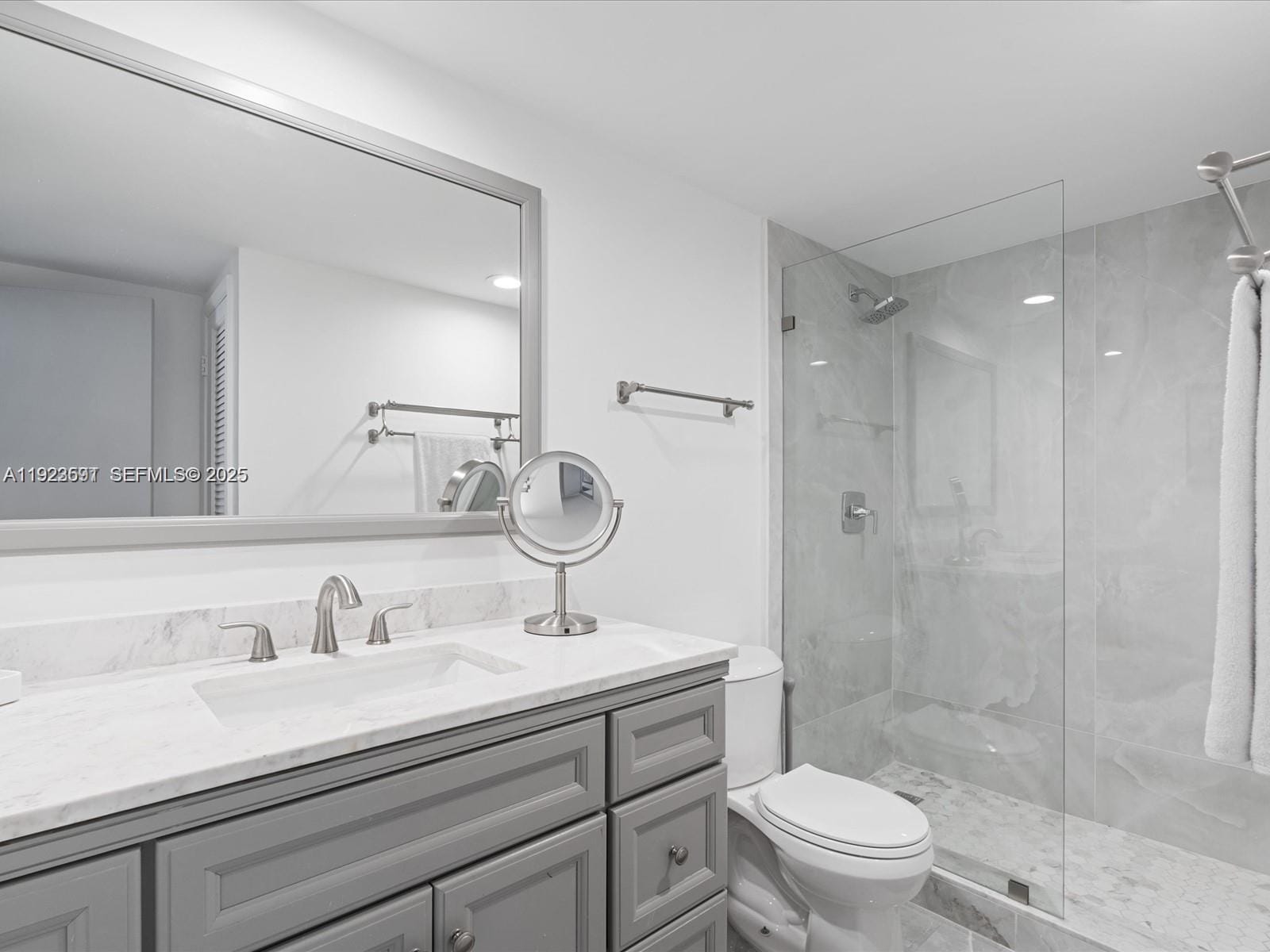 19370 E Collins Avenue 625 — photo 8