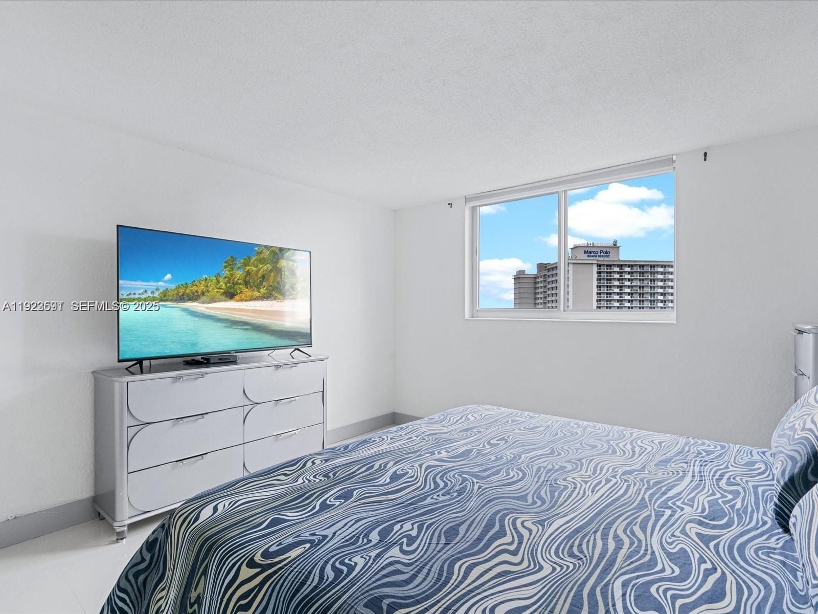 19370 E Collins Avenue 625 — photo 9