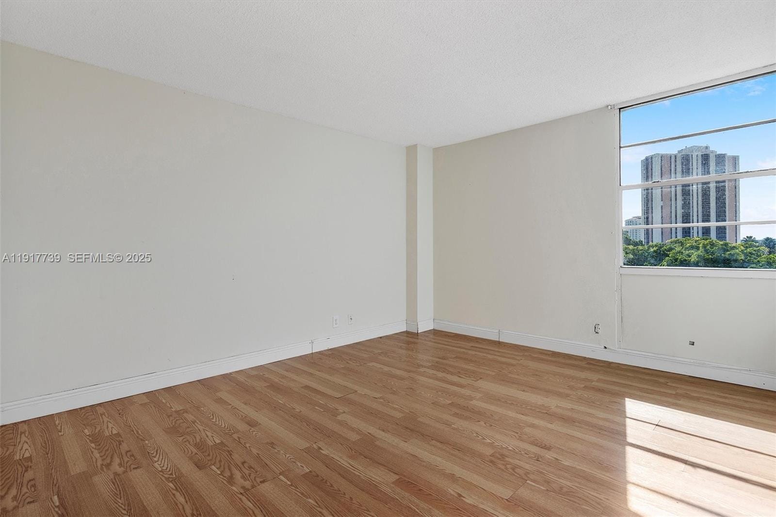 3101 N Country Club Drive 504 — photo 11