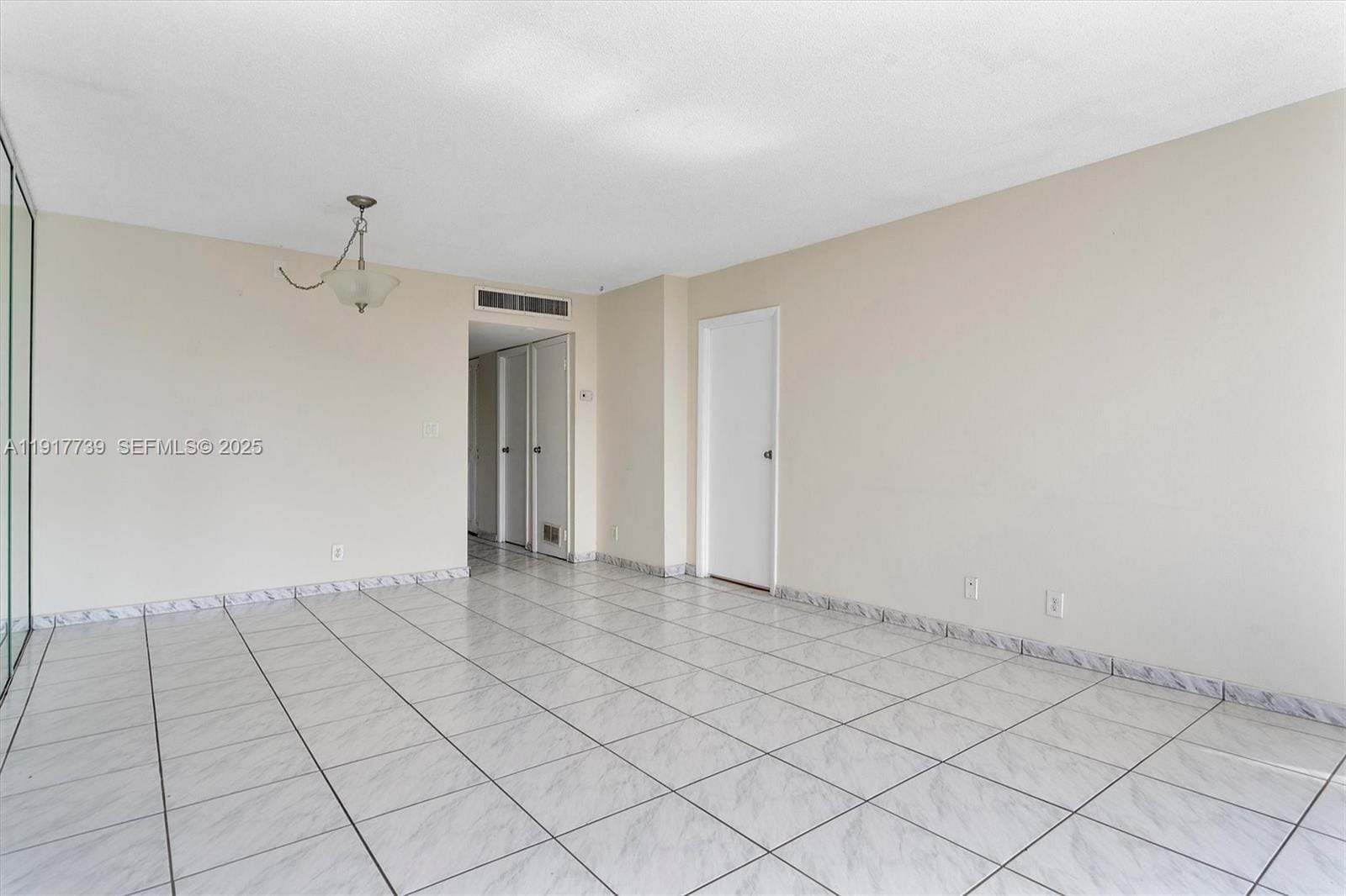 3101 N Country Club Drive 504 — photo 7