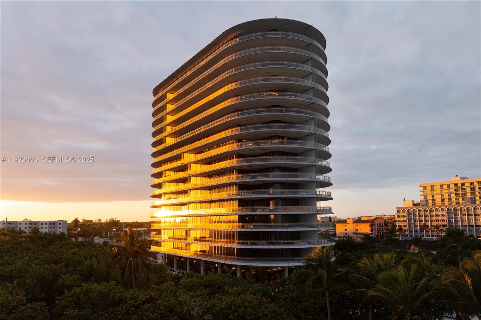 8701 Collins Avenue 902, Miami Beach, FL 33154 photo 23