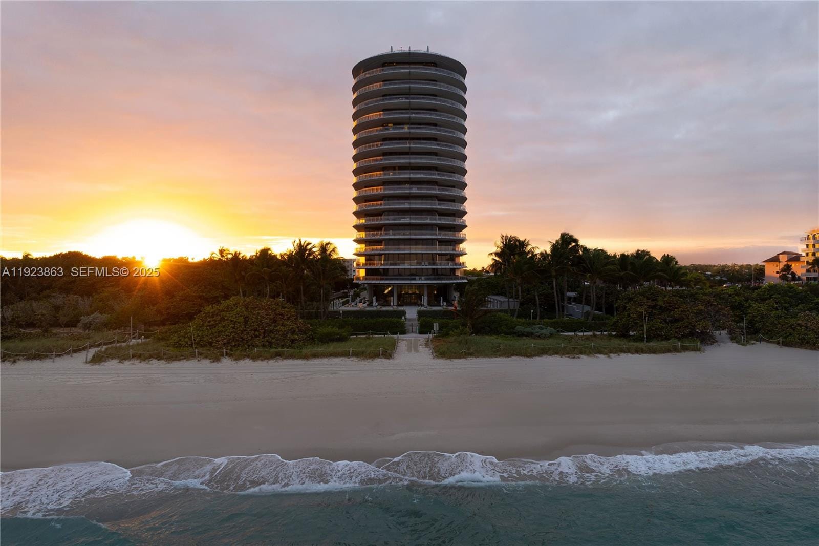 8701 Collins Avenue 902, Miami Beach, FL 33154 photo 24