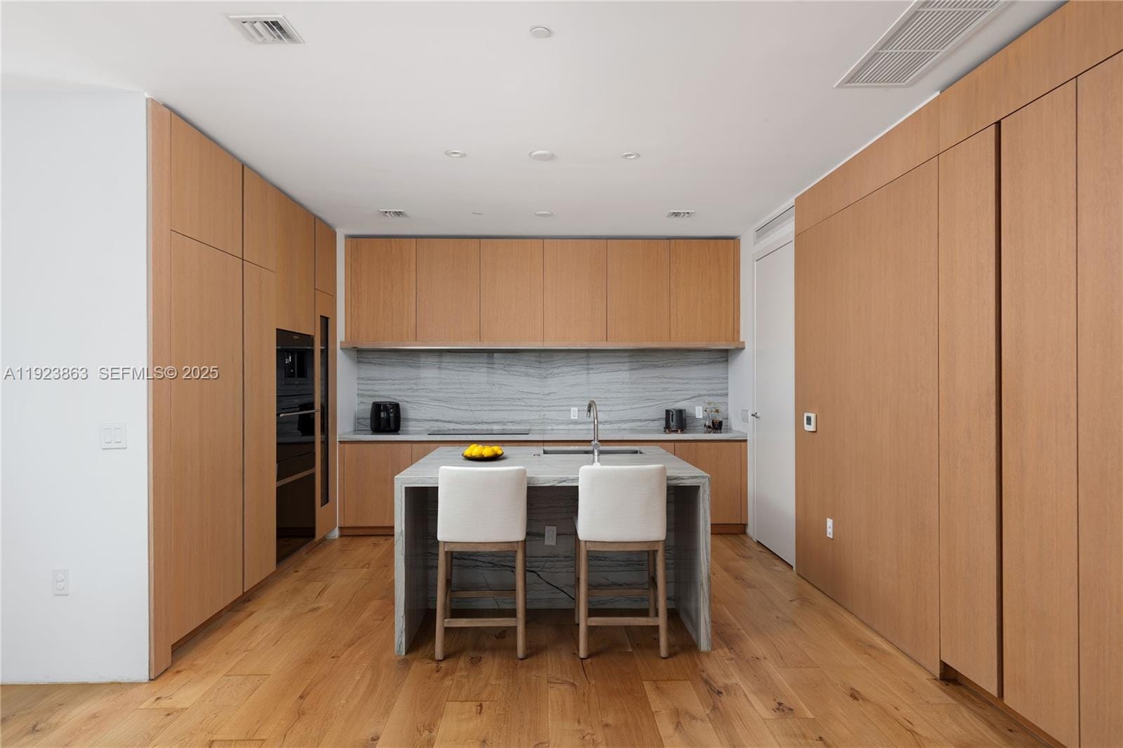 8701 Collins Avenue 902, Miami Beach, FL 33154 photo 5