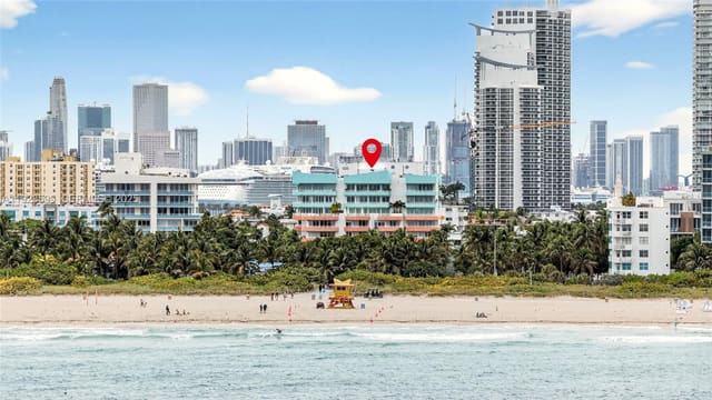 226 Ocean Drive 3C, sold in Ocean Place Condo, Miami Beach, FL