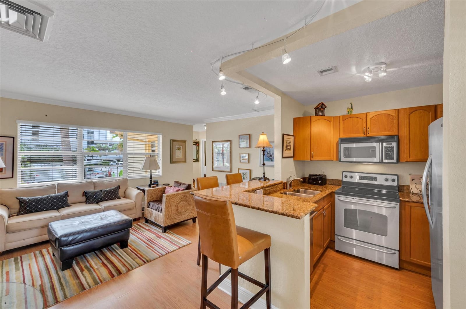 341 N Birch Road 204 — photo 10