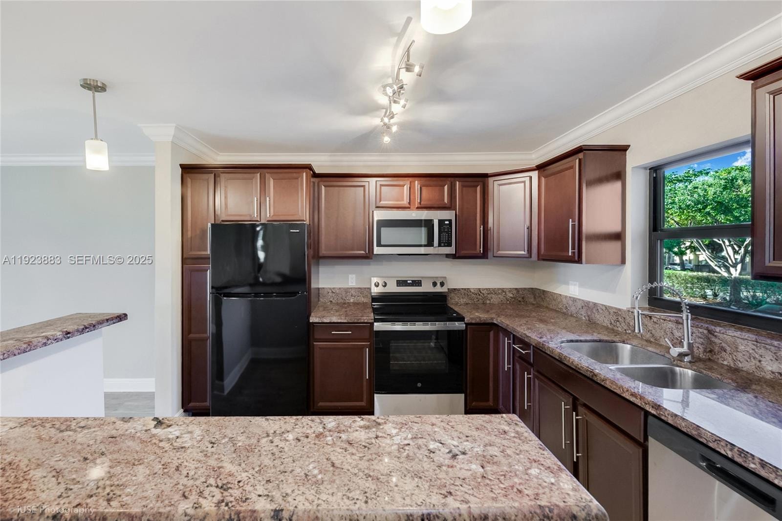 3361 NW 85th Avenue 201, Coral Springs, FL 33065 photo 2