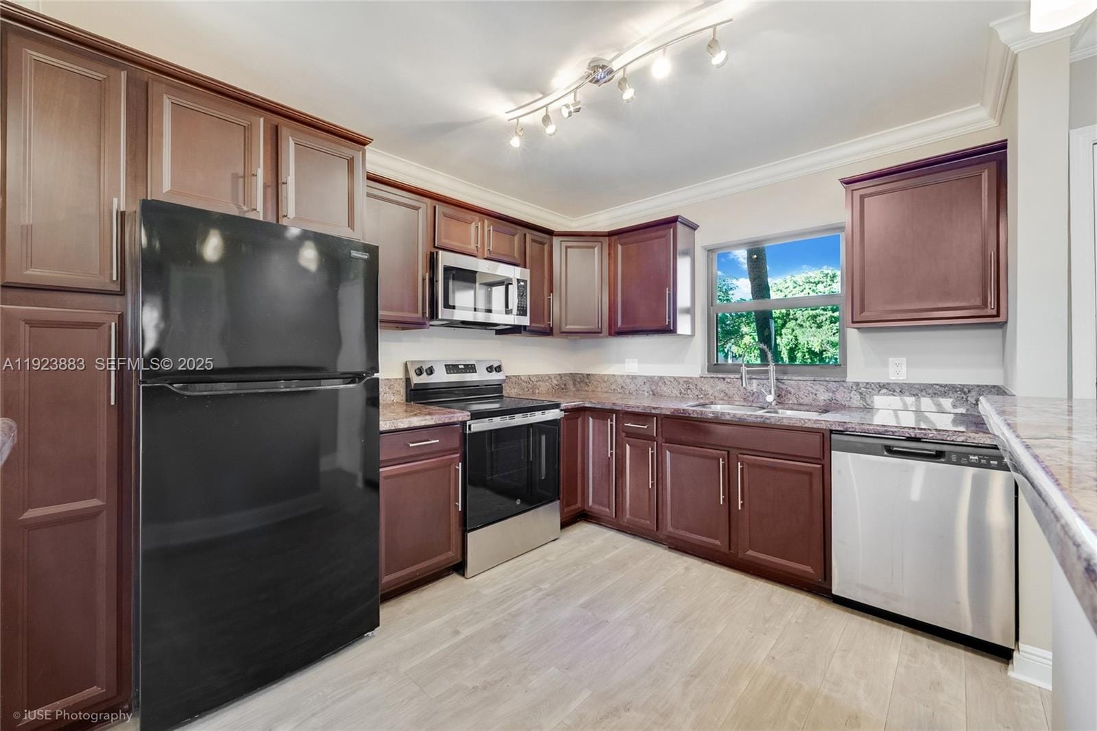 3361 NW 85th Avenue 201, Coral Springs, FL 33065 photo 3