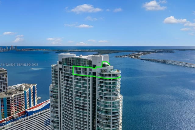 1643 Brickell Avenue PH4902, sold in Santa Maria, Miami, FL