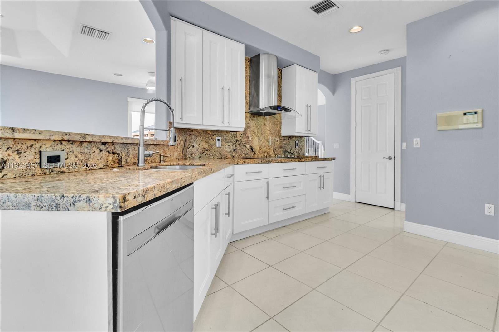 1547 Mariner Way, Hollywood, FL 33019 photo 13