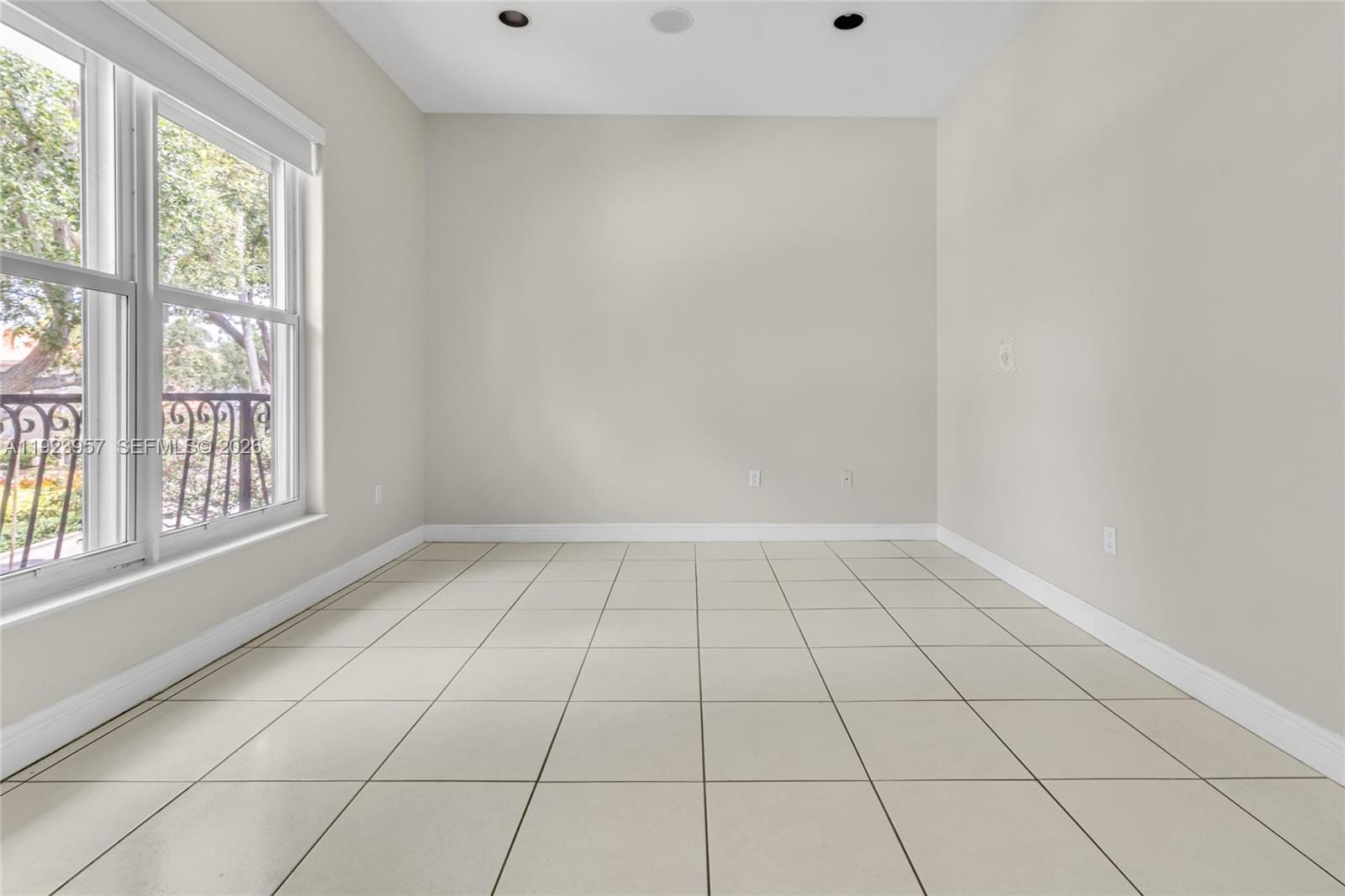 1547 Mariner Way, Hollywood, FL 33019 photo 23