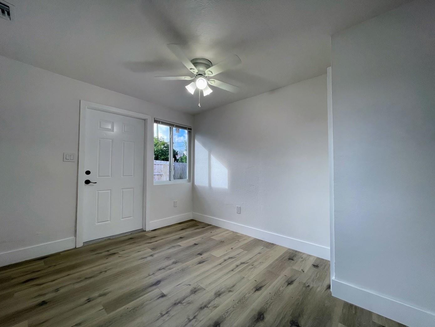 1774 Lauderdale Manor Drive — photo 12