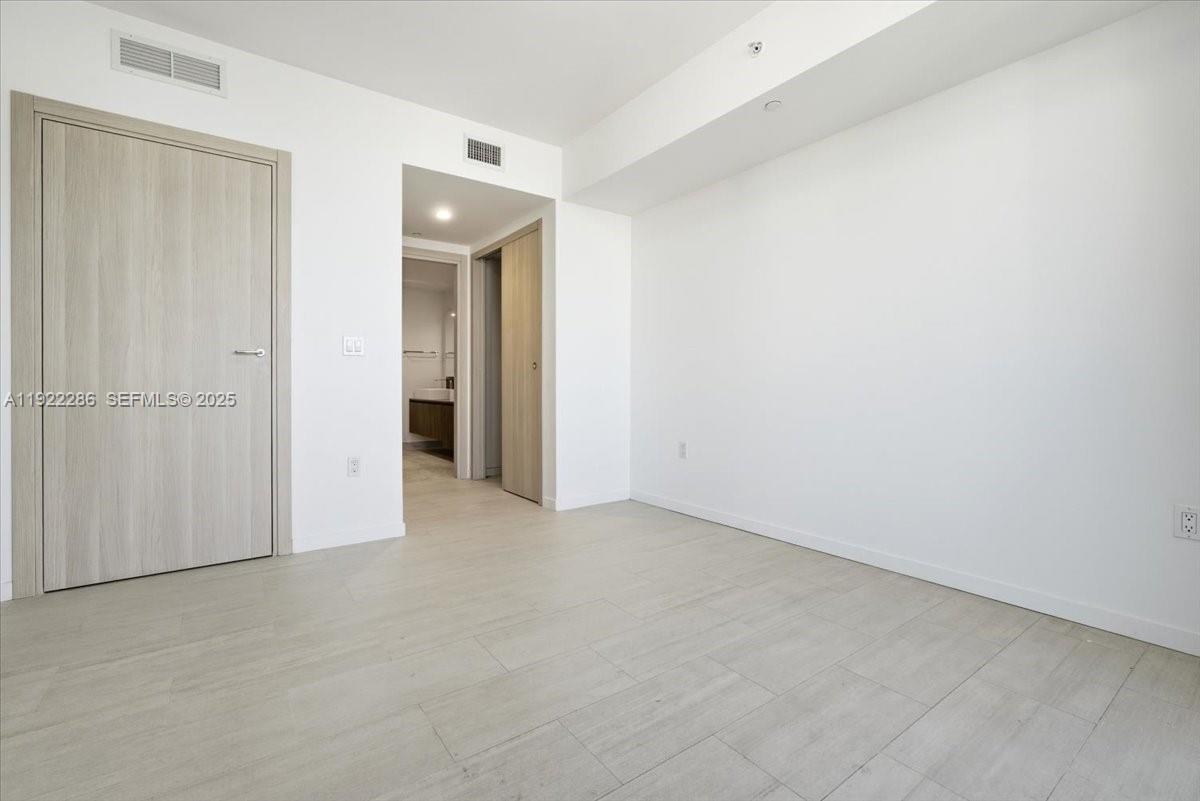 1000 Brickell Plaza 3211, Miami, FL 33131 photo 15