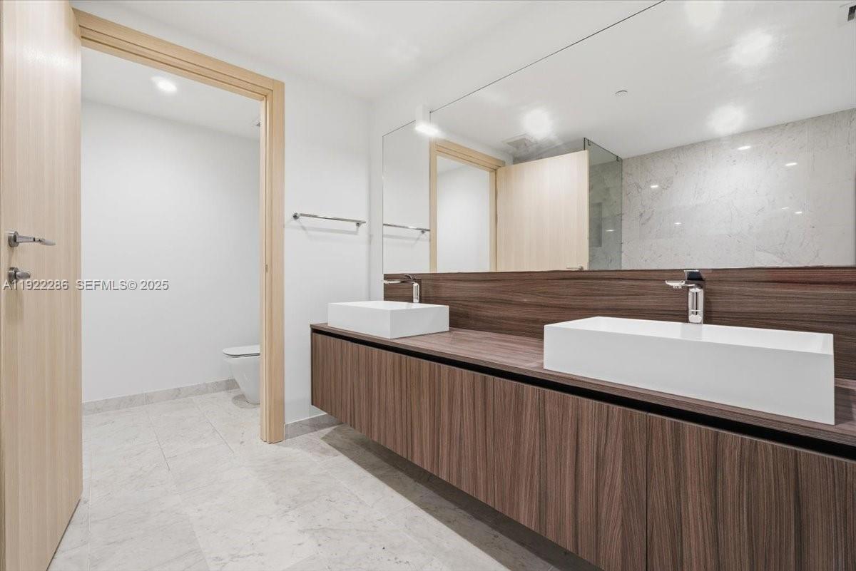 1000 Brickell Plaza 3211, Miami, FL 33131 photo 20