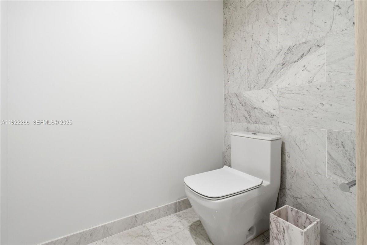 1000 Brickell Plaza 3211, Miami, FL 33131 photo 26