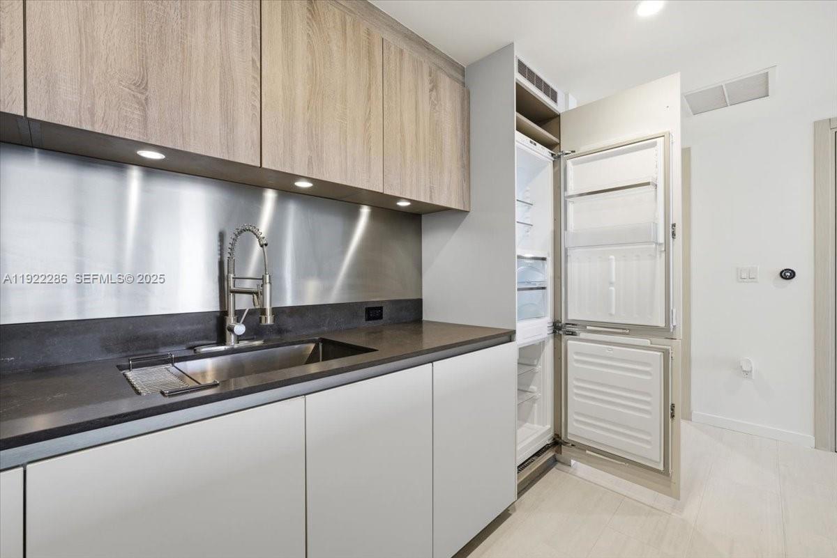 1000 Brickell Plaza 3211, Miami, FL 33131 photo 5