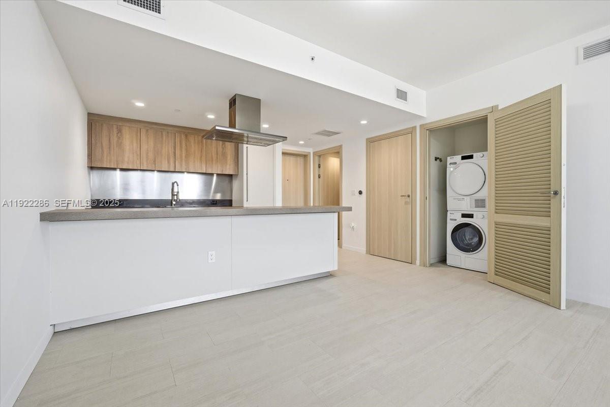 1000 Brickell Plaza 3211, Miami, FL 33131 photo 8