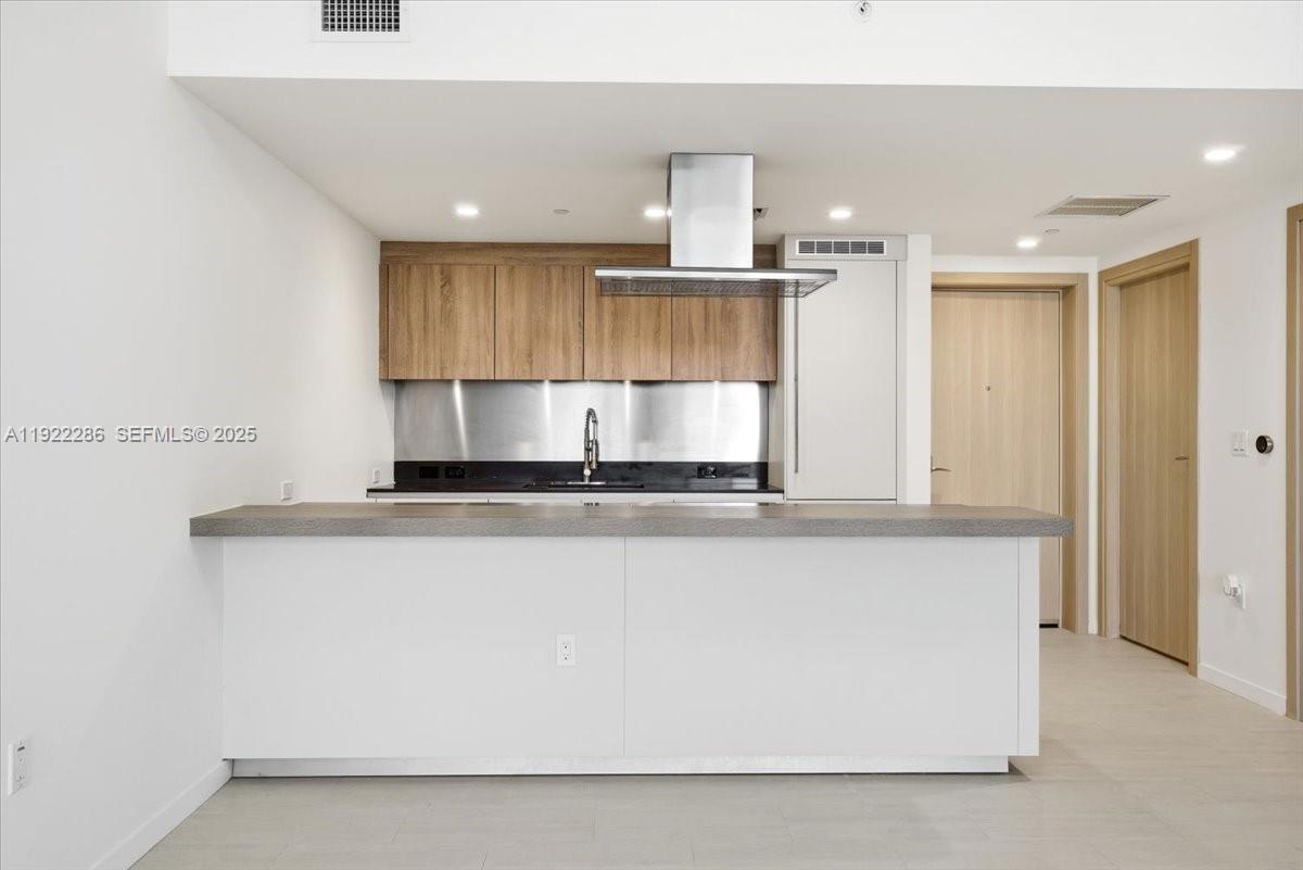 1000 Brickell Plaza 3211, Miami, FL 33131 photo 9