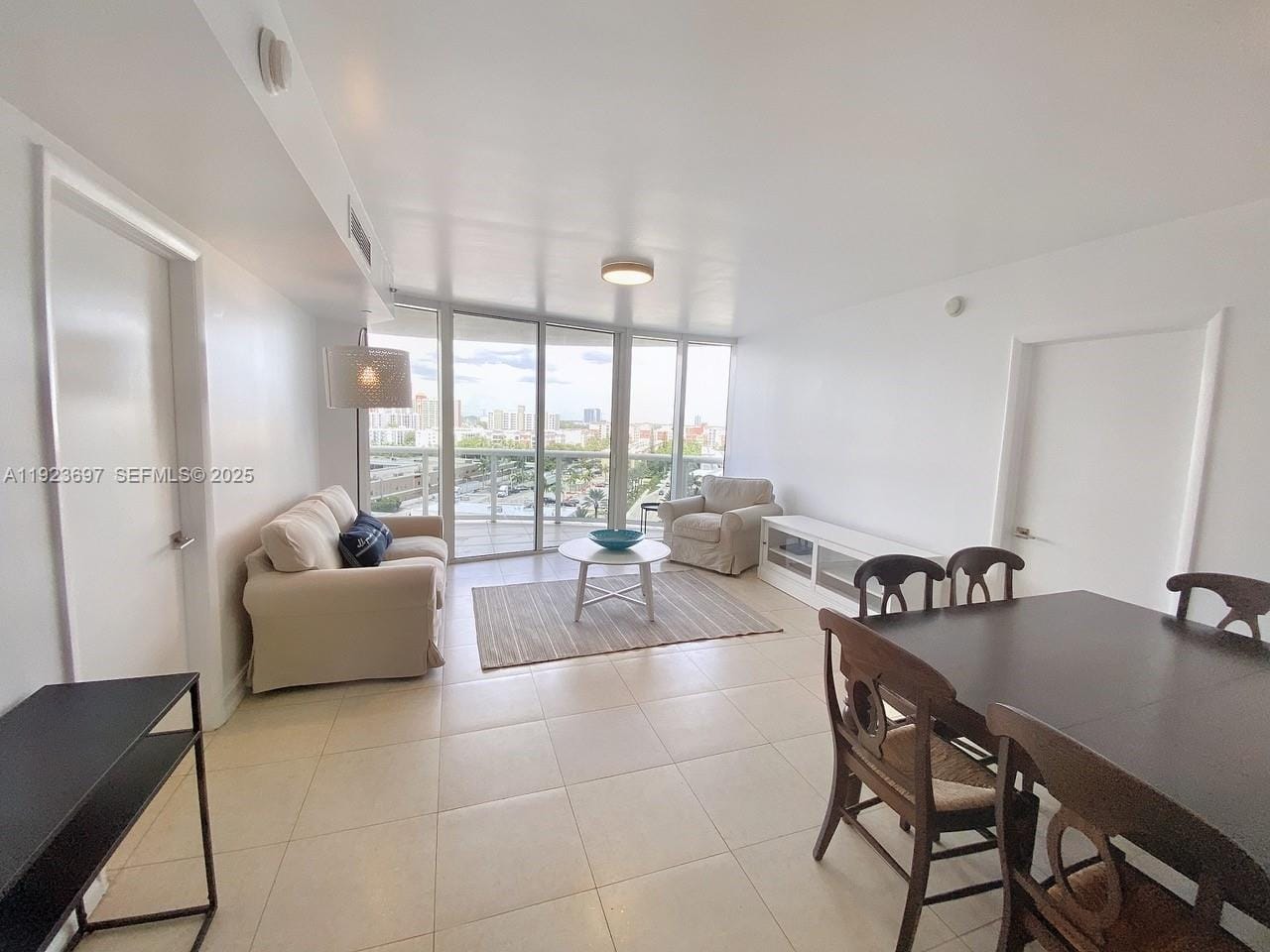 17201 Collins Avenue 1009, Sunny Isles Beach, FL 33160 photo 4