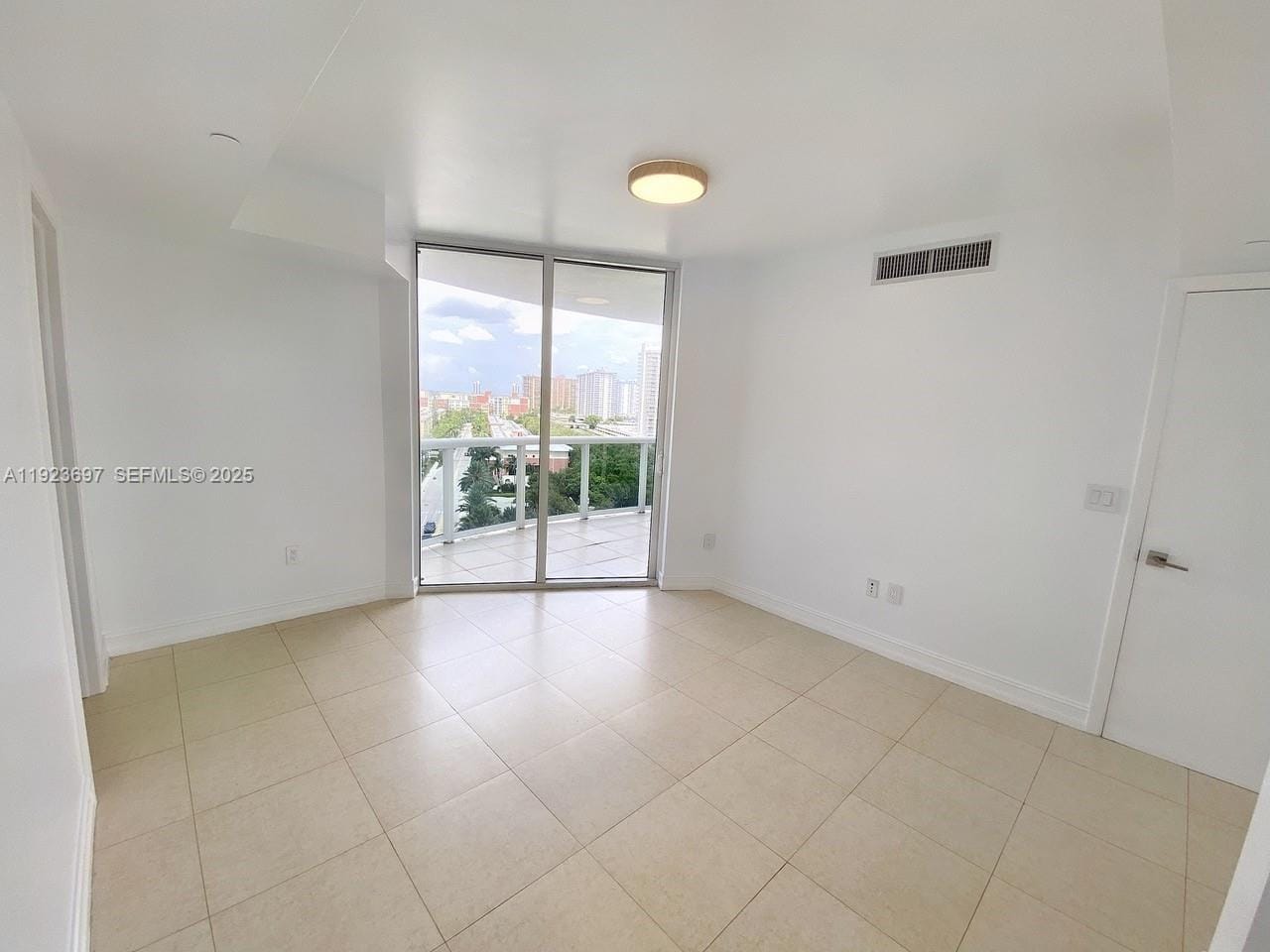 17201 Collins Avenue 1009, Sunny Isles Beach, FL 33160 photo 8