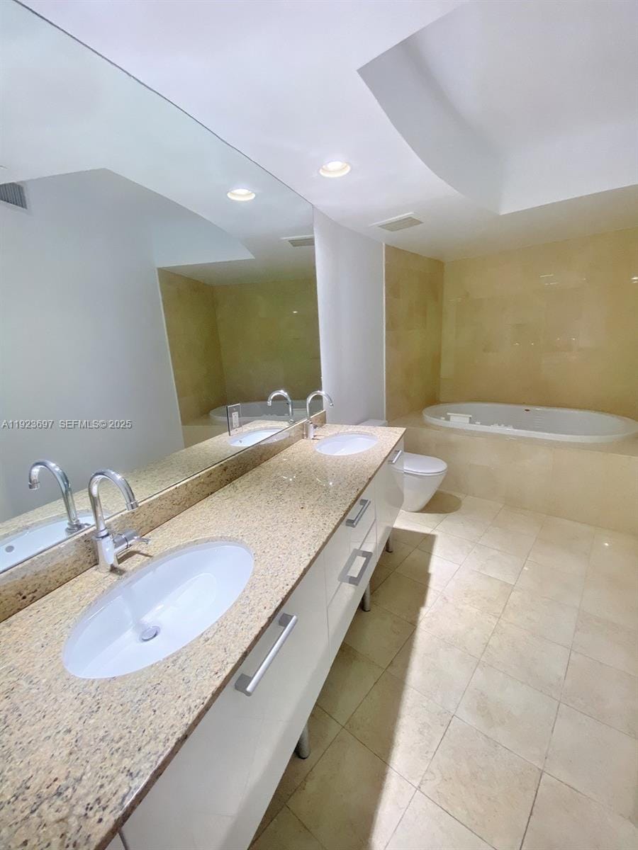 17201 Collins Avenue 1009, Sunny Isles Beach, FL 33160 photo 10