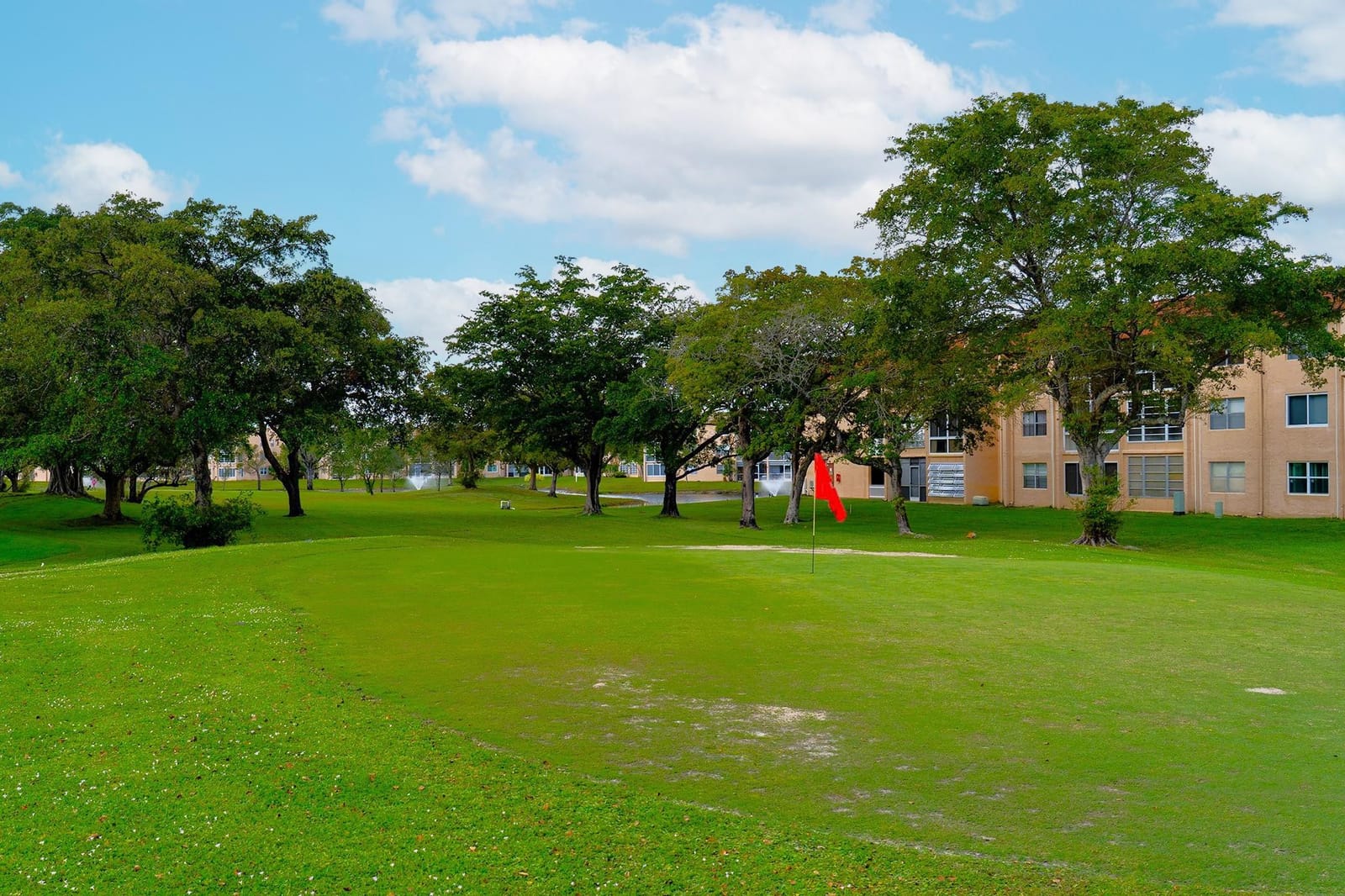 9061 Sunrise Lakes Boulevard 109, Sunrise, FL 33322 photo 17