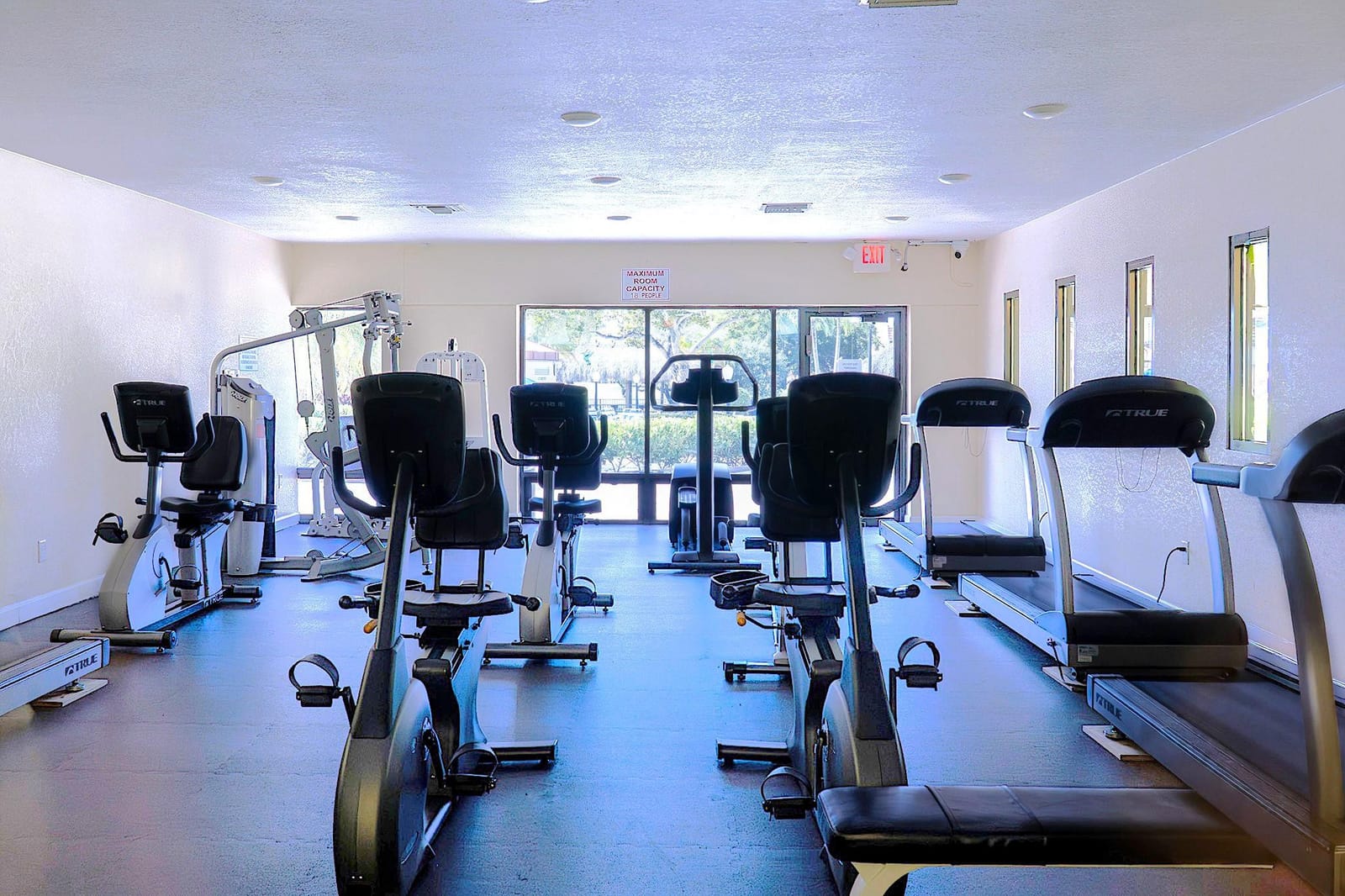 9061 Sunrise Lakes Boulevard 109, Sunrise, FL 33322 photo 19