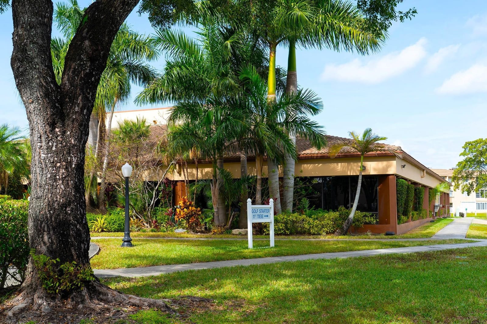 9061 Sunrise Lakes Boulevard 109, Sunrise, FL 33322 photo 27