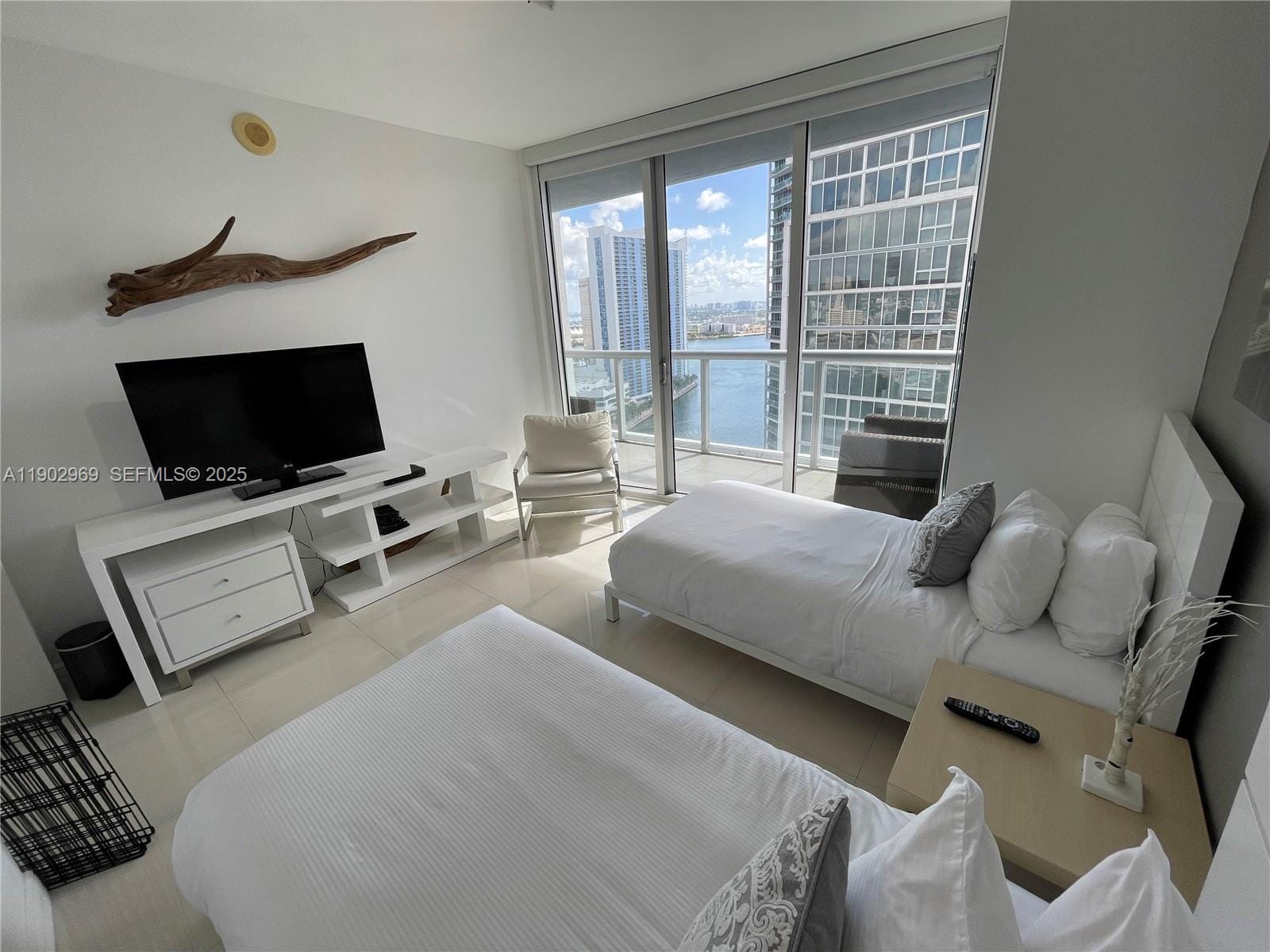 485 Brickell Avenue 2602, Miami, FL 33131 photo 13
