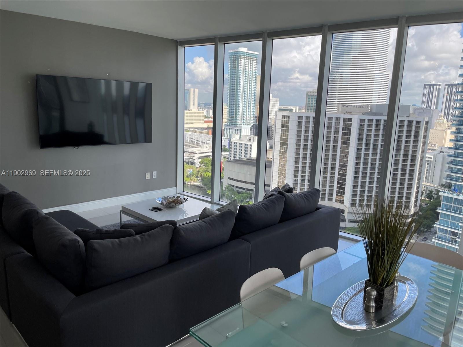 485 Brickell Avenue 2602 — photo 7