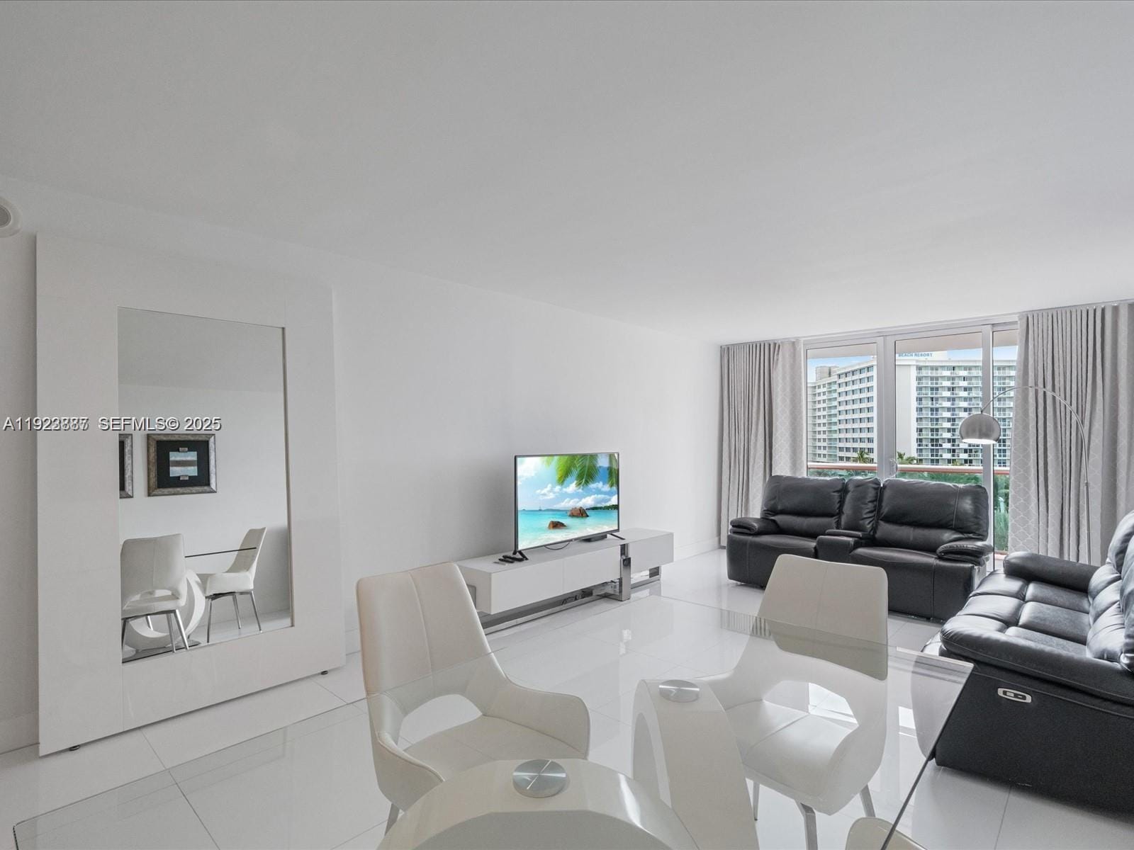 19370 E Collins Avenue 627, Sunny Isles Beach, FL 33160 photo 2