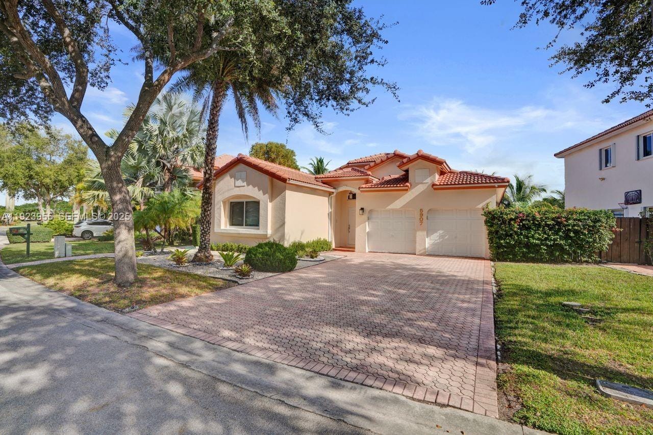 5907 NW 110th Court, Doral, FL 33178