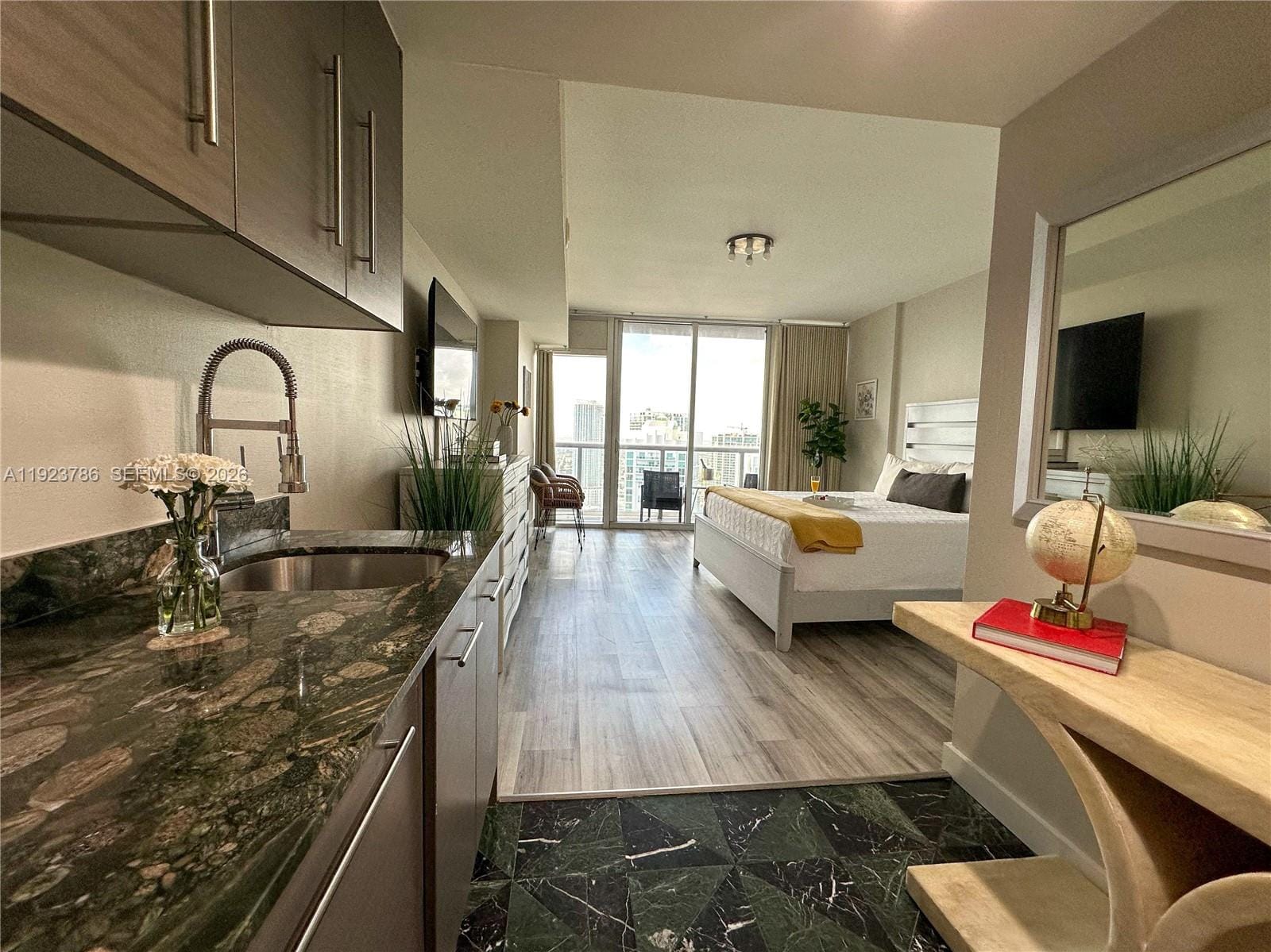 485 Brickell Avenue 4405, Miami, FL 33131 photo 9