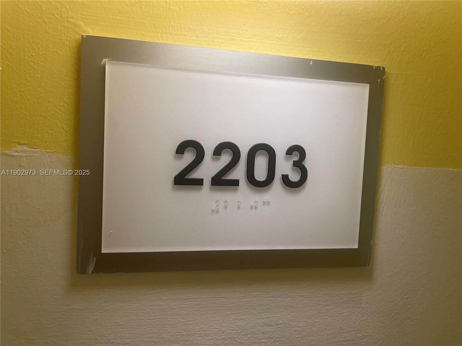 485 Brickell Avenue 2203 — photo 3