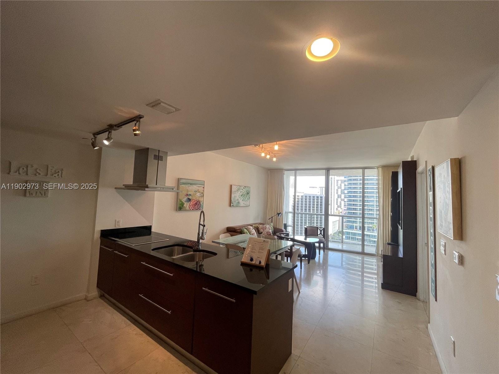 485 Brickell Avenue 2203 — photo 4