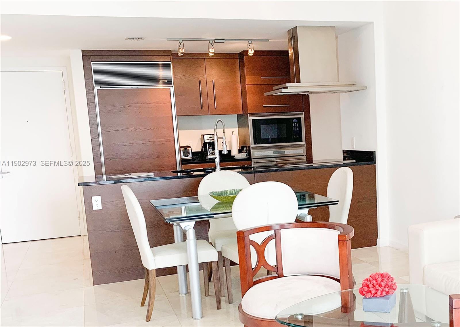 485 Brickell Avenue 2203 — photo 6
