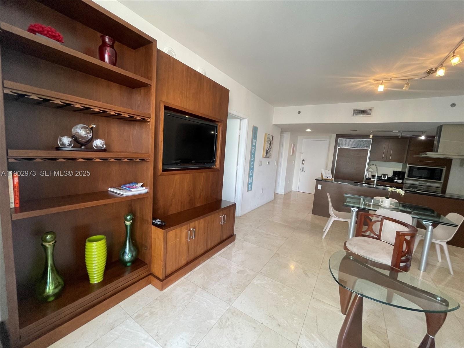 485 Brickell Avenue 2203 — photo 9