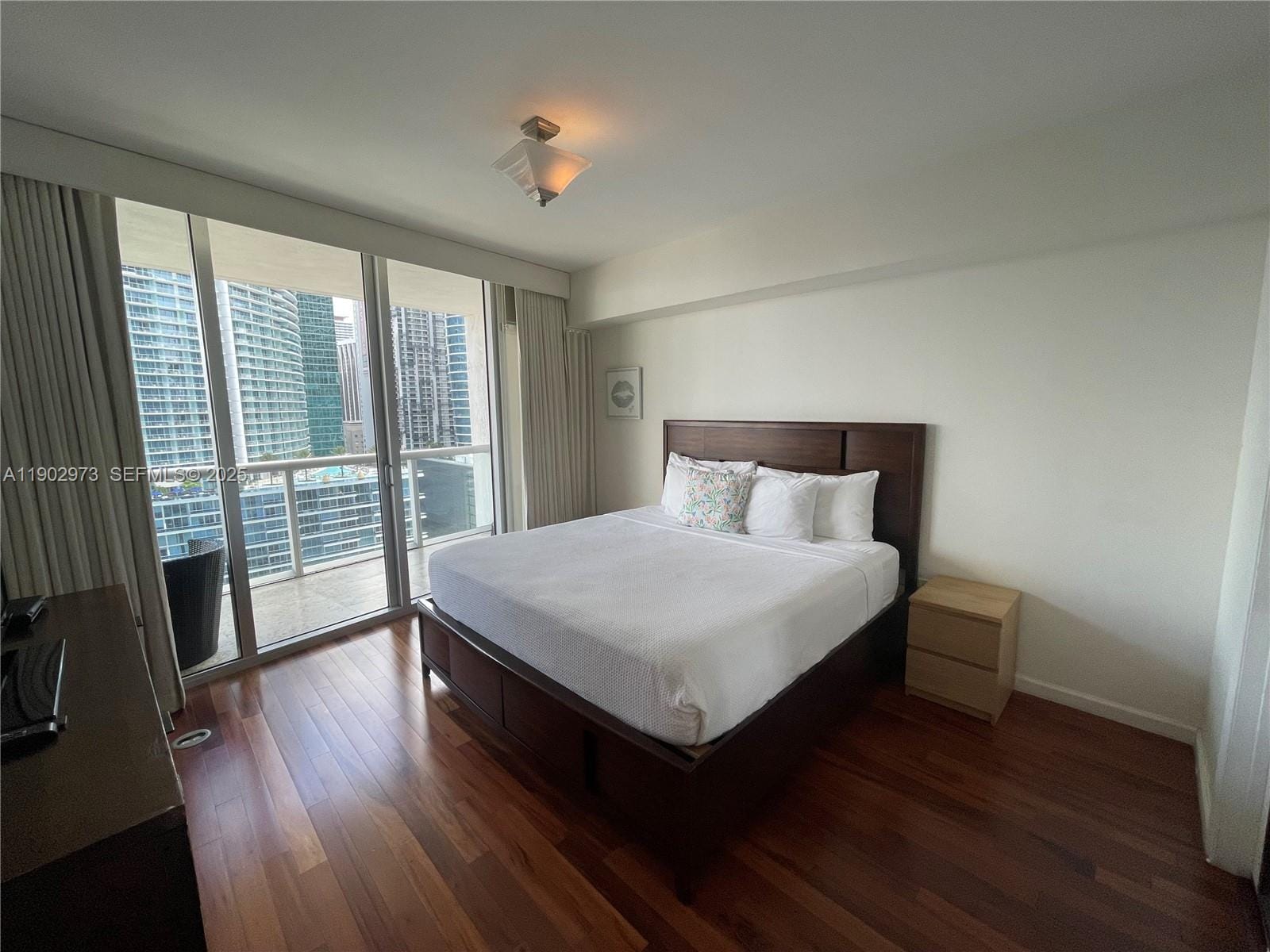 485 Brickell Avenue 2203 — photo 10
