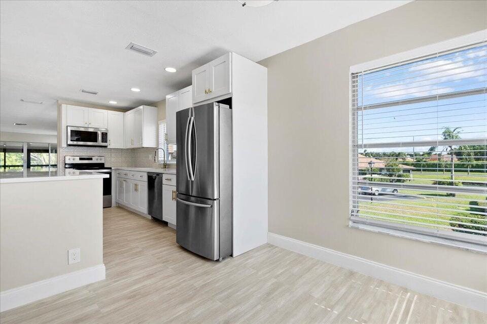 13921 Royal Palm Court D — photo 2