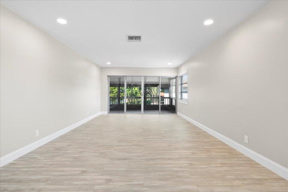 13921 Royal Palm Court D — photo 12