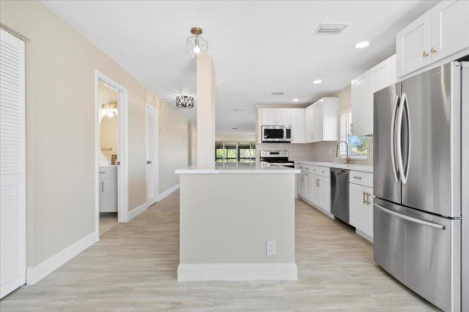 13921 Royal Palm Court D — photo 3