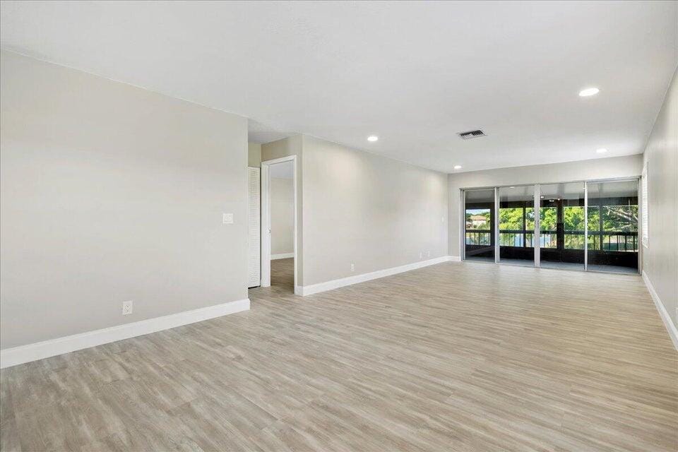 13921 Royal Palm Court D — photo 9