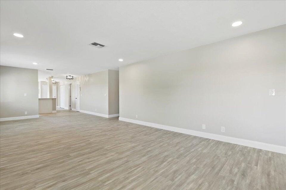 13921 Royal Palm Court D — photo 10