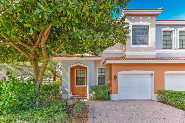 158 Delancey Avenue, sold in Gramercy Square, Delray Beach, FL