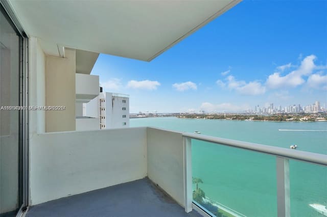 1200 West Avenue 1503, Mirador 1200, Miami Beach, FL