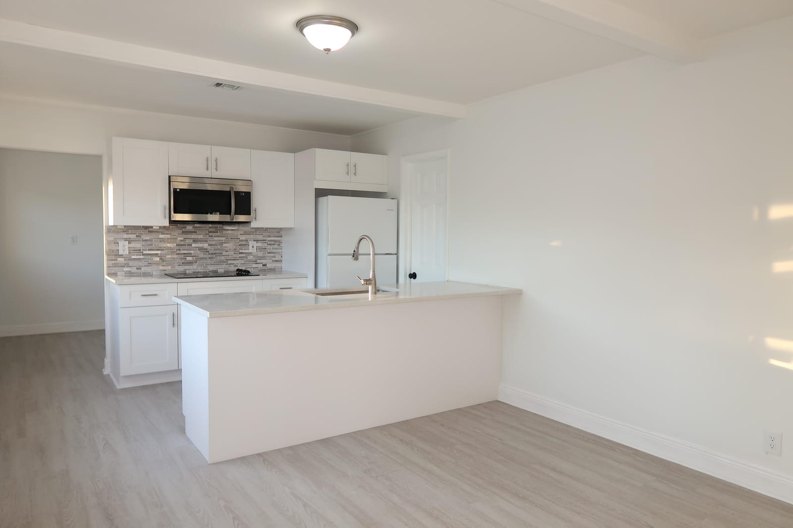 601 N B Street — photo 11