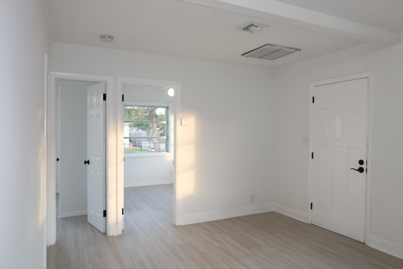 601 N B Street — photo 12