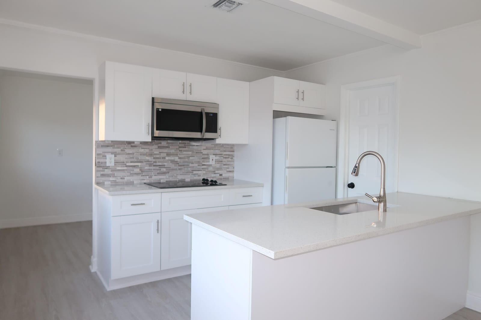 601 N B Street — photo 6