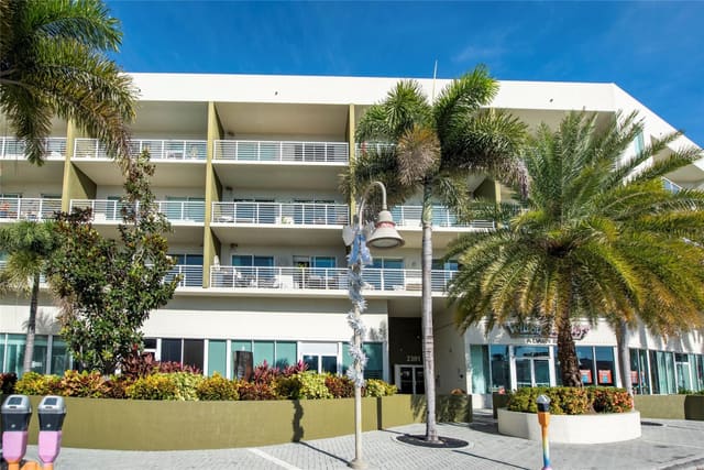 2301 Wilton Drive R409, sold in Island City Lofts, Wilton Manors, FL